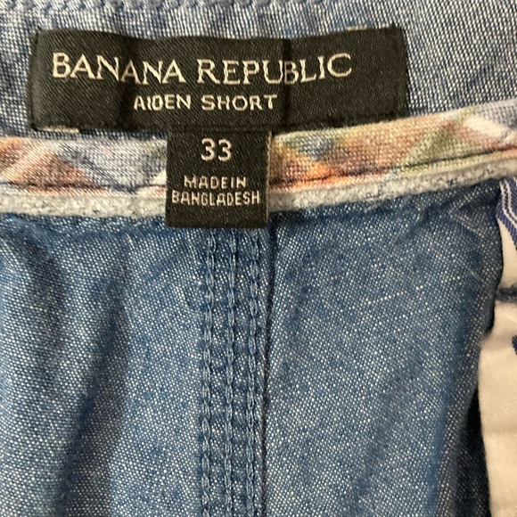 Banana Republic Aiden Shorts Size 33 - Picture 2 of 3